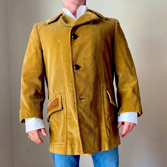 Vintage corduroy coat. - Picture 5 of 14